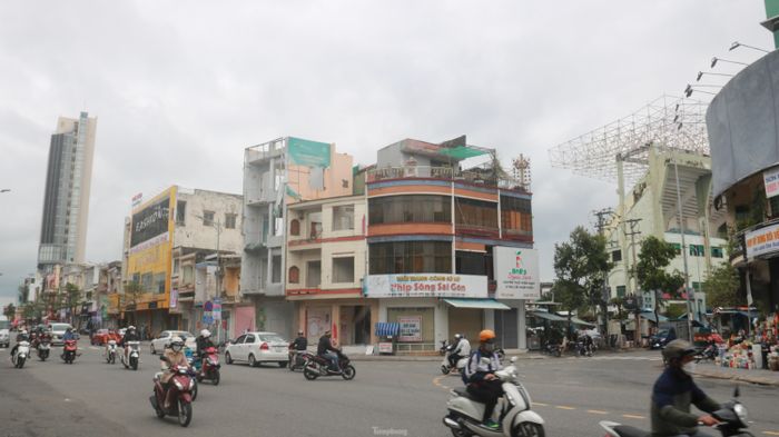 Cục thi hành án dân sự TP Đà Nẵng đang xử lý hồ sơ vụ việc, chính quyền TP Đà Nẵng có trách nhiệm bàn giao lại cơ sở vật chất cho cơ quan thi hành án theo đúng quy định pháp luật.