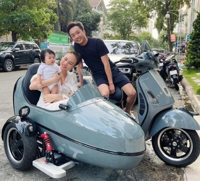 Sinh ra trong gia đình giàu có, tiểu công chúa có cuộc sống đáng ngưỡng mộ 