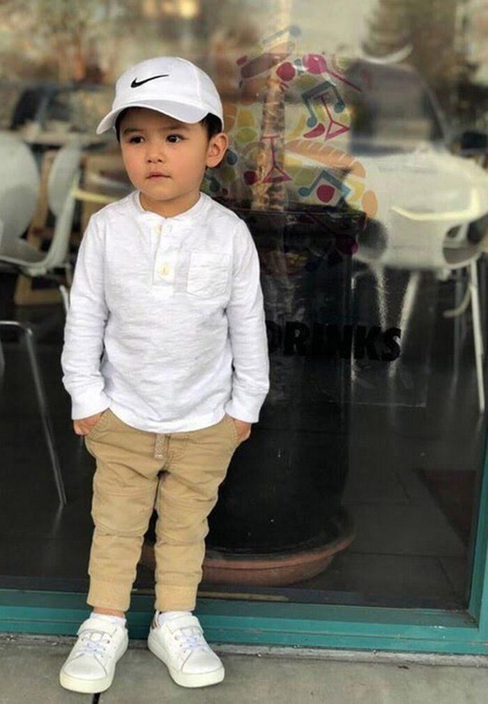 Thiên Từ đã được mẹ lập cho công ty riêng chuyên bán những sản phẩm như quần áo, giày dép và nước hoa. 