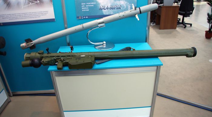 9K38 Igla-S hiện hiện đã được biên chế cho Quân đội Liên bang Nga từ những năm 2004 và còn được sử dụng cho đến nay với vai trò là hệ thống tên lửa vác vai (MANPADS).