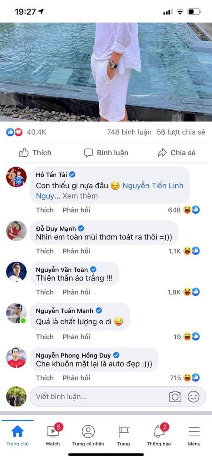 Đồng đội lập tức "cà khịa" Tiến Linh