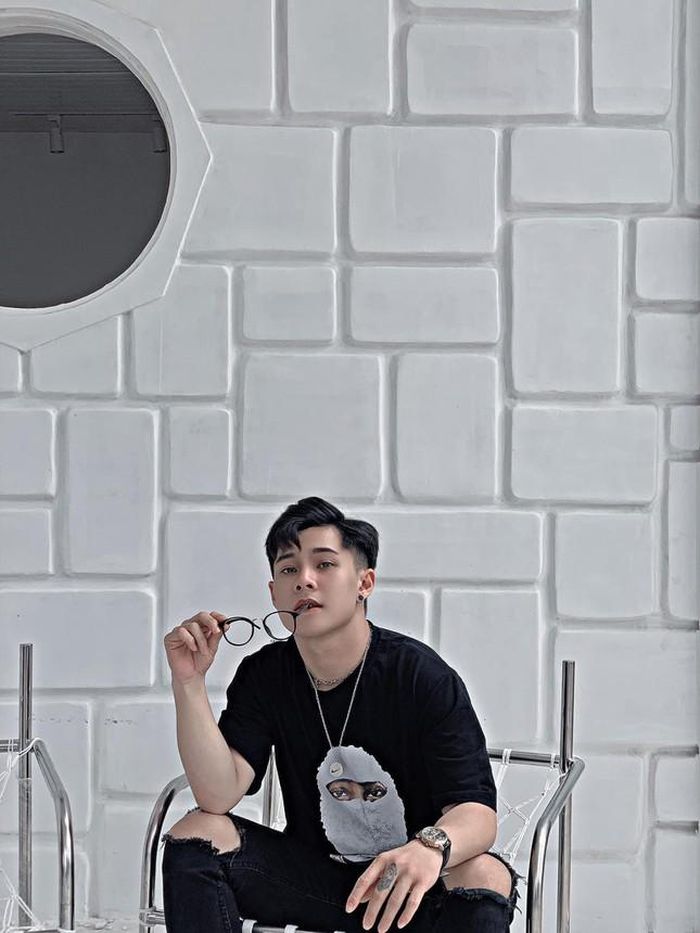 Đừng quá để tâm vẻ bề ngoài mà quên đi giá trị khác cũng cần được nuôi dưỡng và vun đắp.