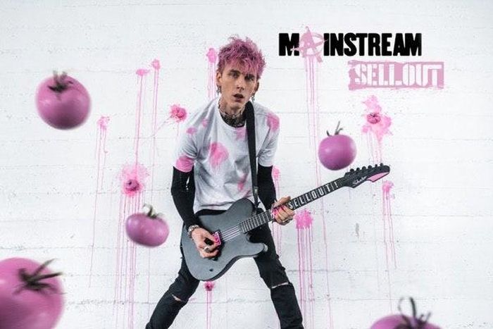 Machine Gun Kelly trở lại với “Mainstream Sellout”