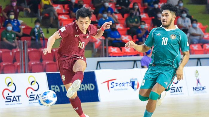 Indonesia (xanh) đã khiến Thái Lan suýt chết hụt ở chung kết futsal Đông Nam Á 2022 vừa qua. Ảnh: VFF