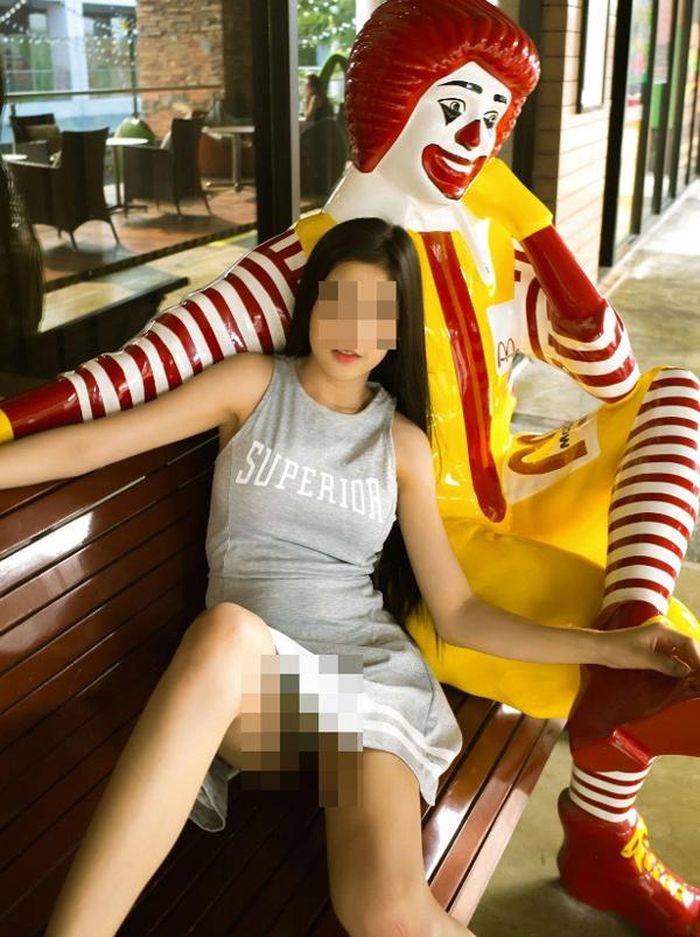 Thậm chí, nhiều người còn coi đây là cách thu hút sự chú ý hiệu quả, giúp mình trở nên nổi tiếng chỉ sau một đêm. Vậy nhưng nổi tiếng theo cách này không được hoan nghênh. Những hoạt động đầu tư tài năng, tâm huyết luôn có sức sống bền bỉ. Trong khi đó, nổi tiếng một cách “chộp giật” như vậy chỉ nhận được sự chú ý nhất thời.