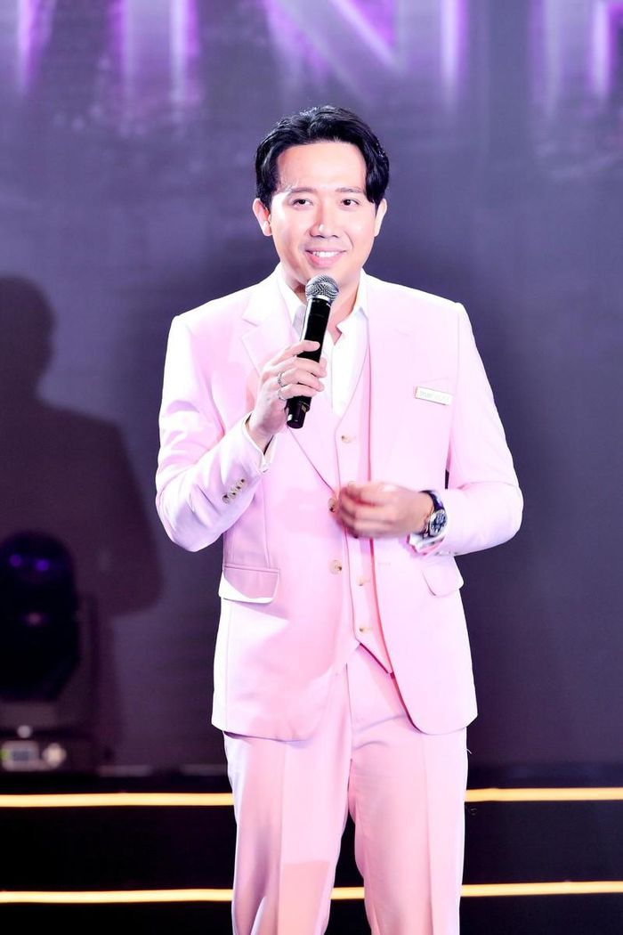 Nam MC tâm sự, ở hiện tại, anh được sống theo lý tưởng của mình và anh làm bất cứ điều gì đều nghĩ đến tác động của nó với xã hội thế nào. “Người xem sản phẩm của tôi hạnh phúc hơn hay nhận lại điều gì?...” - anh nói. 
