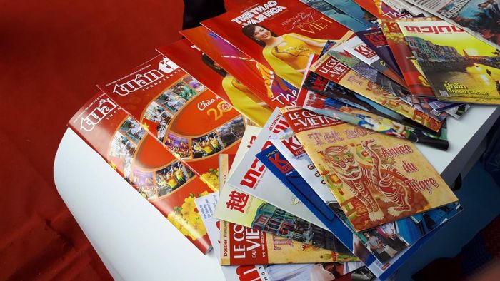 Một số ấn phẩm của TTXVN giới thiệu tại gian trưng bày.