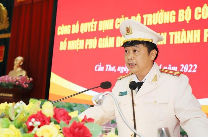 Thượng tá Lê Đức Bảy, tân Phó Giám đốc Công an TP Cần Thơ phát biểu nhận nhiệm vụ.