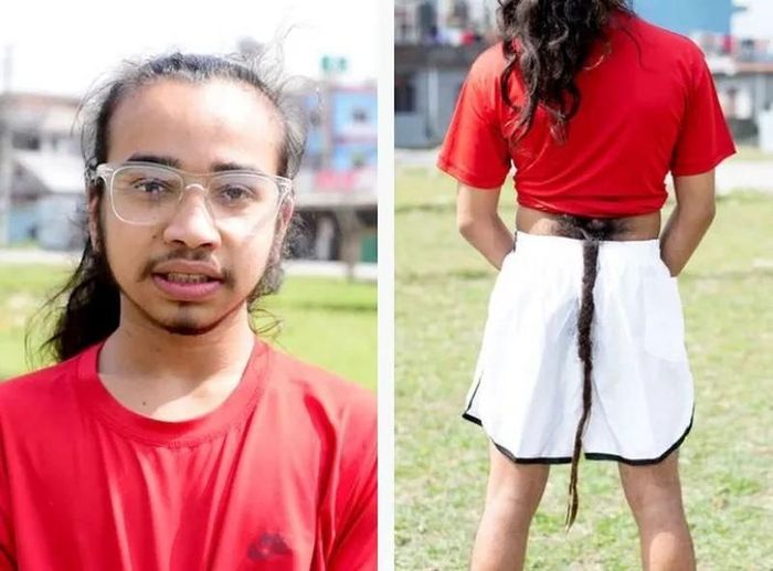 Deshant Adhikari, 16 tuổi, trở nên nổi tiếng ở Nepal sau khi khoe chiếc đuôi dài tết gọn gàng. Ảnh: Vaultznews.