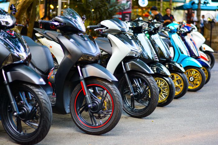  Những chiếc xe xuất hiện tại sự kiện đều thuộc các dòng xe phổ biến như Honda SH 350i, Honda SH 150i, SH 125i, Vespa Sprint... Hầu hết xe mang đến đều được chủ nhân nâng cấp để tạo điểm nhấn cũng như nét riêng. 