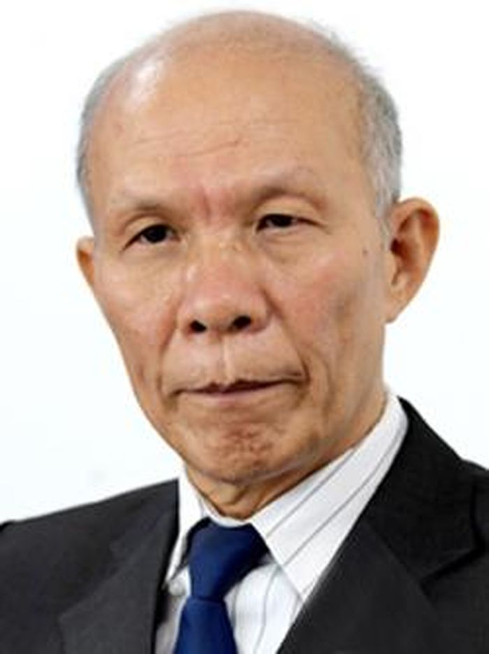 Thị trường trái phiếu của Việt Nam còn mới mẻ, nhà đầu tư chuyên nghiệp chưa nhiều. Do đó, việc đầu tiên và quan trọng nhất là phải hoàn chỉnh thể chế, chính sách, nhất là sửa đổi Nghị định 153, quy định điều kiện được phát hành trái phiếu, do ở Việt Nam hầu hết là DN nhỏ và vừa. Đồng thời, cần phải quy định tỉ lệ giữa vốn vay/vốn chủ sở hữu, cân đối giữa vốn vay NH và vốn chủ sở hữu ở mức hợp lý.
