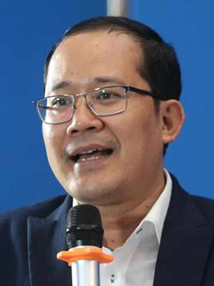 Tiếp đến, nhà đầu tư nào được quyền tham gia mua trái phiếu phát hành riêng lẻ? Cá nhân có đủ điều kiện tài chính để thuê người tư vấn chuyên nghiệp đánh giá rủi ro? Như vậy, nên chăng nâng chuẩn số tiền nhà đầu tư đang có hay nâng chuẩn quy định nhà tư vấn?
