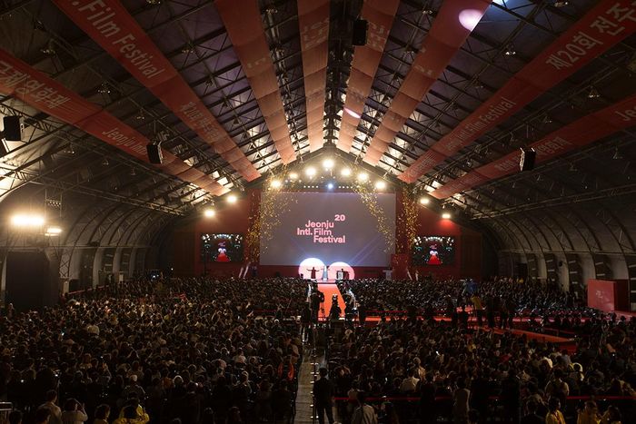 Lần gần nhất mà LHP quốc tế Jeonju tổ chức hoàn toàn trực tiếp là năm 2019