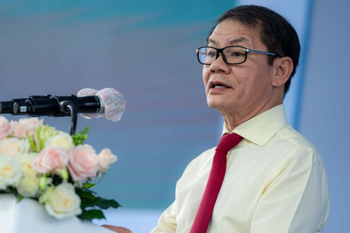 Ông Trần Bá Dương, Chủ tịch Công ty CP Đại Quang Minh (nhà đầu tư), cho biết với vị trí vàng trên sông Sài Gòn, cầu Thủ Thiêm 2 sẽ là điểm nhấn, trở thành biểu tượng mới của TP.HCM sau khi đưa vào sử dụng. "Trải qua nhiều khó khăn về mặt bằng, dịch Covid-19 và nhiều khó khăn thách thức tưởng chừng như không vượt qua được. Tuy nhiên cầu Thủ Thiêm 2 đã hoàn thành đúng dịp kỷ niệm Ngày Thống nhất đất nước", ông Trần Bá Dương phát biểu.