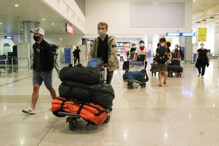 Trong đó, lượng khách từ các quốc gia châu Á như Singapore, Hàn Quốc, Nhật Bản... chiếm số đông. Các quốc gia châu Âu mới có vài chuyến bay đến Tân Sơn Nhất mỗi ngày. 