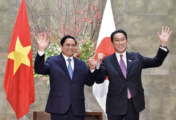 Thủ tướng Phạm Minh Chính và Thủ tướng Fumio Kishida. Ảnh: Nguyên Phúc.