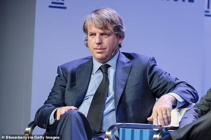 Todd Boehly dẫn đầu cuộc đua tiếp quản Chelsea