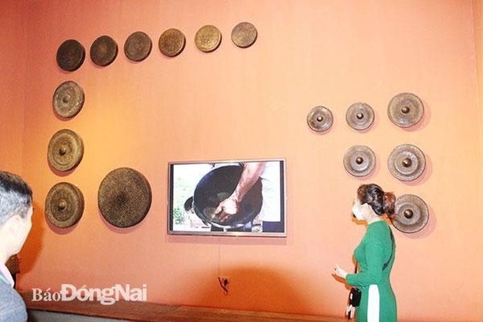 Trong sinh hoạt văn hóa của người Tây nguyên thì cồng, chiêng là nhạc cụ không thể thiếu