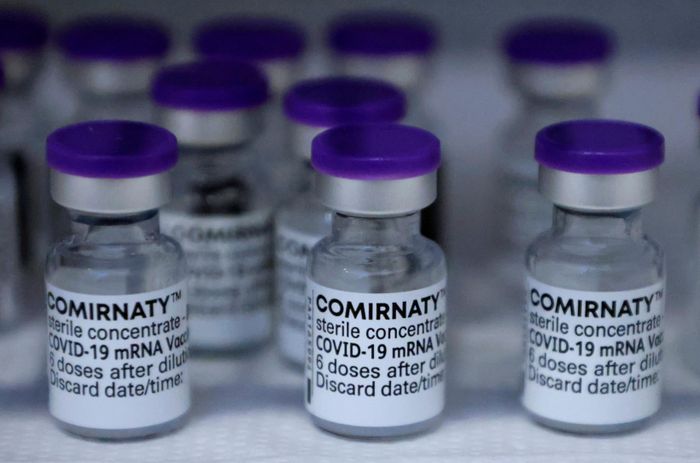 Ban đầu, COVAX bỏ qua tiềm năng của vaccine mRNA. Ảnh: Reuters.