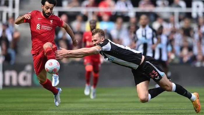 Mo Salah nhiều lần thoát qua hàng thủ Newcastle nhưng không ghi được bàn