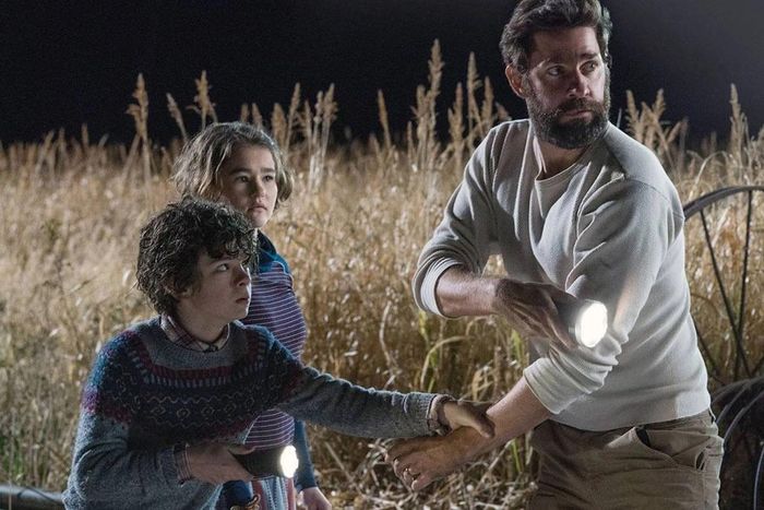  John Krasinski nổi tiếng sau hai phần phim Vùng đất câm lặng. Ảnh: Paramount. 