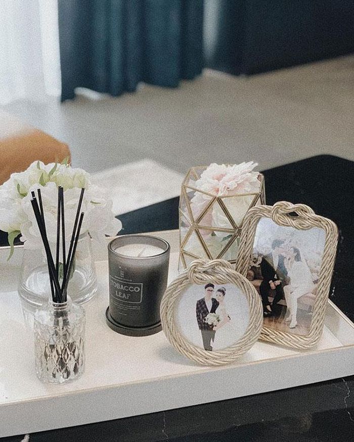 Căn nhà được bài trí cầu kì, tinh tế cùng những vật dụng đáng yêu, dễ thương đúng như phong cách của nàng hậu