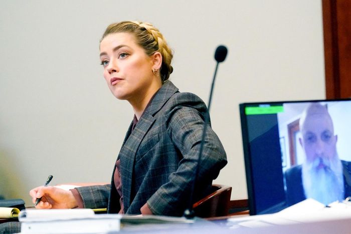  Amber Heard trong một phiên điều trần. Ảnh: Getty. 