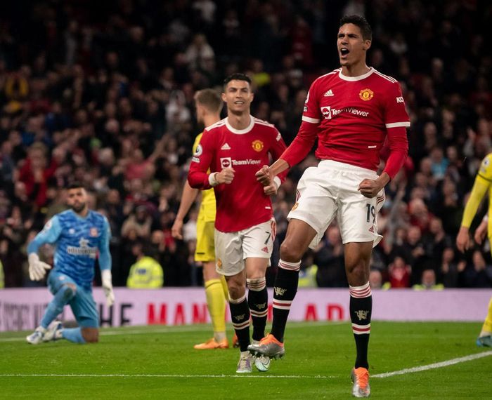 Varane ấn định chiến thắng tưng bừng cho MU
