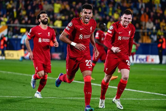 Diaz giúp Liverpool "hồi sinh" trong hiệp 2