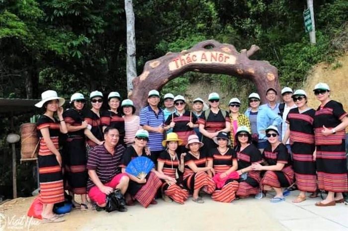 Cảnh quan thiên nhiên, các địa danh, các điểm du lịch nổi bật của A Lưới không phải là sức hút du khách, mà ấn tượng nhất là sự hồn nhiên, đôn hậu, thật thà, mến khách của người dân bản địa.