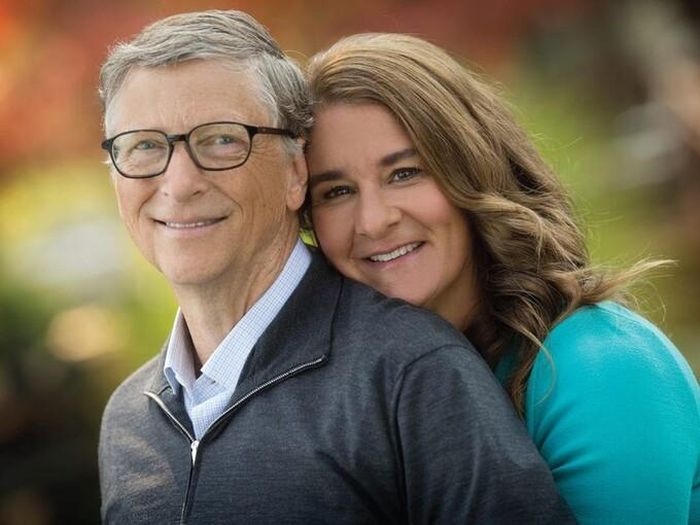 Vợ chồng tỷ phú Bill Gates ngày còn mặn nồng. 