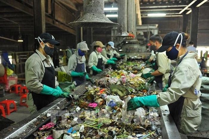 Biến rác thải thành nguồn năng lượng xanh đang là xu thế mà nhiều HTX hướng tới.