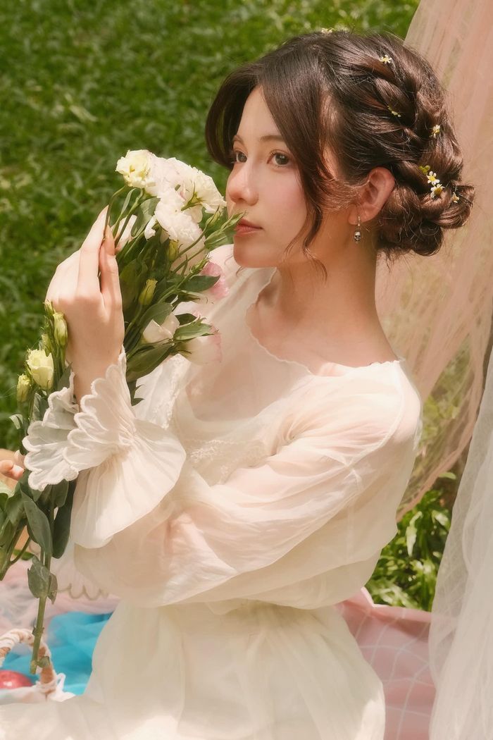 Dạo gần đây, cô nàng còn thử sức với bộ môn cosplay, hóa thân thành các nhân vật nữ trong các tựa game.