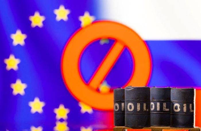 Một số nước thành viên EU chưa thể áp dụng ngay chính sách dừng nhập khẩu dầu mỏ từ Nga. (Đồ họa: Reuters)