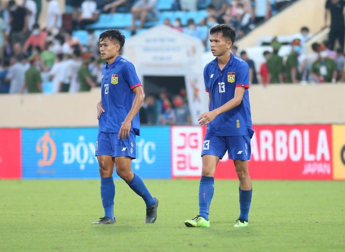 Trước khi nhận 2 bàn thua liên tiếp ở cuối trận, U23 Lào làm chủ cuộc chơi. Đoàn quân áo xanh tăng tốc ở đầu mỗi hiệp đấu và thu về 2 bàn, lần lượt do công của Ekkamai và Chony. Ngoài ra, đội tuyển đến từ xứ sở triệu voi bỏ lỡ hàng loạt cơ hội.