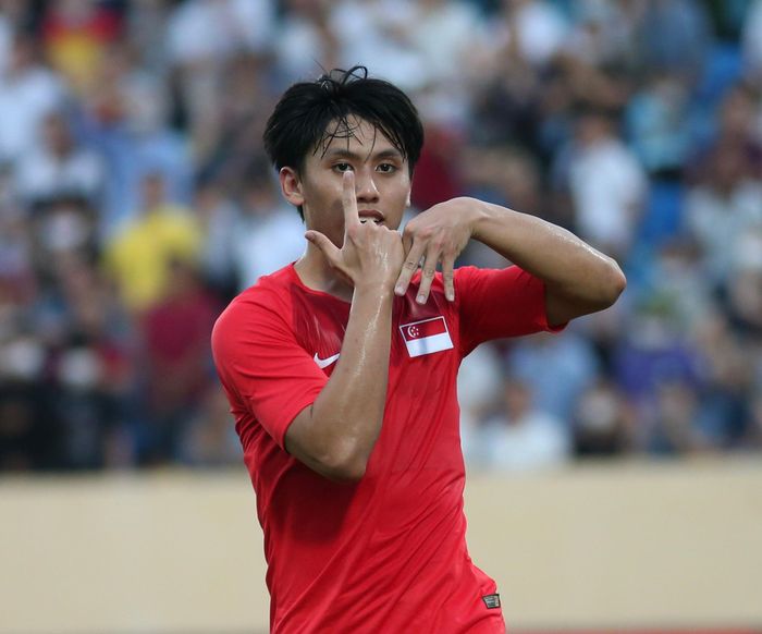 U23 Singapore trải qua hơn 90 phút khó khăn trước sự tự tin của Lào. Đội tuyển đến từ đảo quốc sư tử bị dẫn 2-0 cho đến tận phút 87. Cầu thủ vào sân thay người Glenn tận dụng pha phá bóng lỗi của hậu vệ Lào để rút ngắn cách biệt.