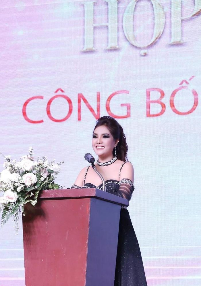 Trưởng Ban tổ chức tiết lộ, vương miện của Tân Hoa hậu trị giá lên tới 2,5 tỷ đồng. Ảnh: BTC.