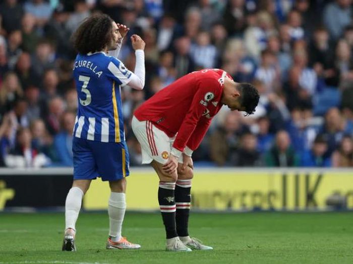 Cái gục đầu của Ronaldo nói lên tất cả .