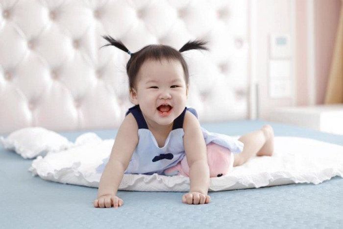 Con gái Bảo Thanh vừa tròn 1 tuổi, vô cùng đáng yêu.