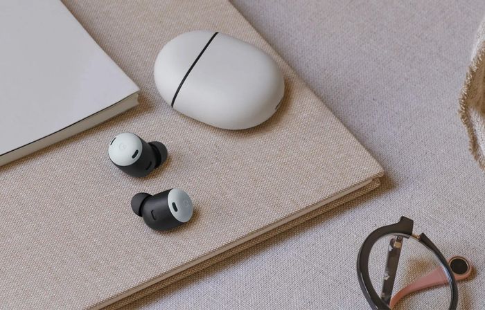  Tai nghe Pixel Buds Pro hỗ trợ chống ồn chủ động, cạnh tranh với AirPods Pro. Ảnh: Google. 