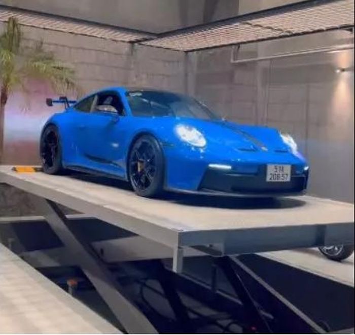 Porsche 911 GT3 của doanh nhân Nguyễn Quốc Cường. Ảnh: Vietnamnet.