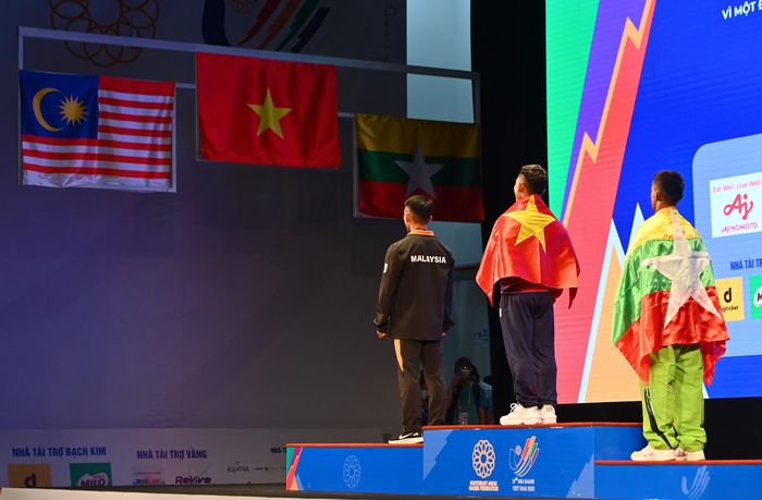  Đây là tấm huy chương vàng thứ 2 của đội thể hình Việt Nam tại SEA Games 31. 