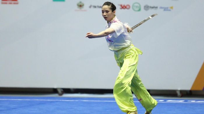 Dương Thúy Vi hướng tới cú đúp HCV wushu.Ảnh: Hoàng Linh