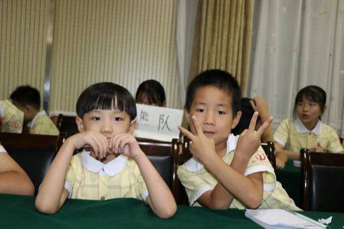 Con của giáo viên đa số đều là những đứa trẻ ngoan ngoãn, thông minh và ham học hỏi. (Ảnh minh họa)