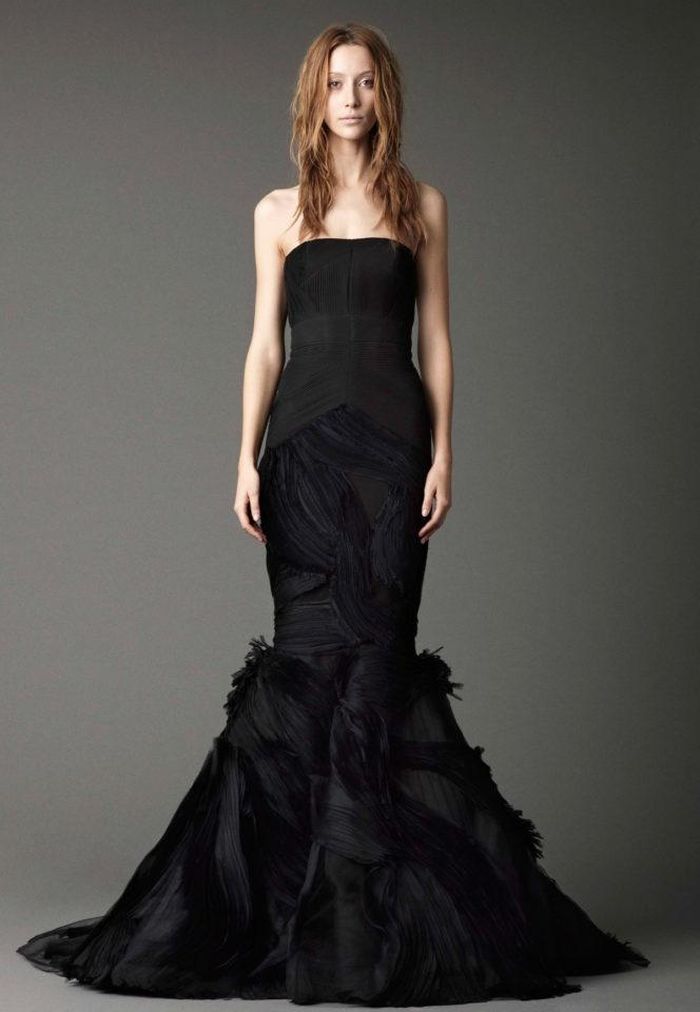 Vera Wang dẫn đầu xu hướng váy cưới màu đen. Ảnh: Vera Wang.