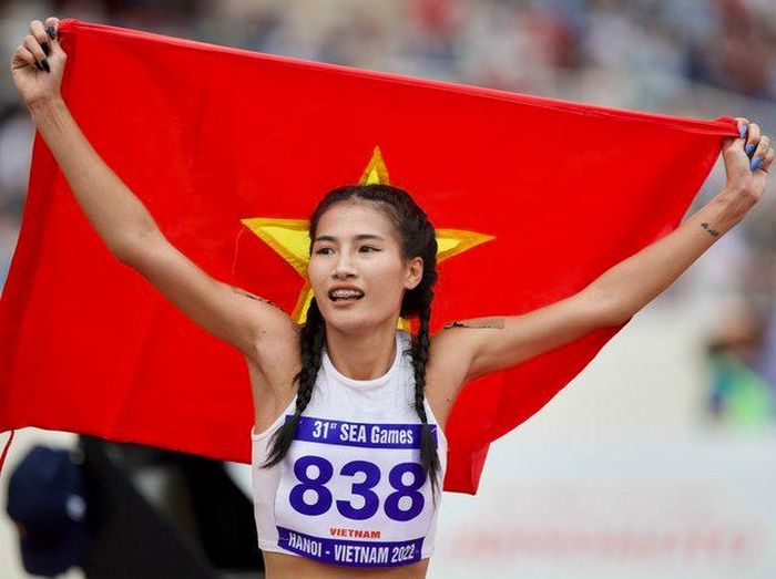 Khuất Phương Anh băng về đích ở quãn 100m cuối để giành HCV với thành tích 2 phút 08 giây 74 - Ảnh VGP/Tuấn Trần
