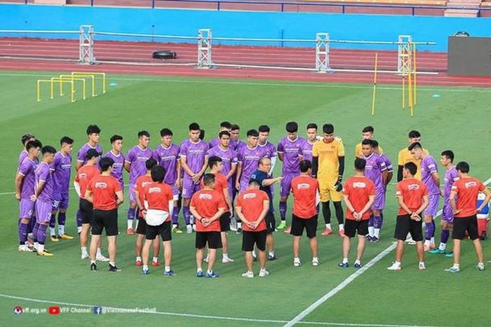 HLV Park Hang-seo cho U23 Việt Nam tập kín, tránh mọi sự nhòm ngó Ảnh: VFF