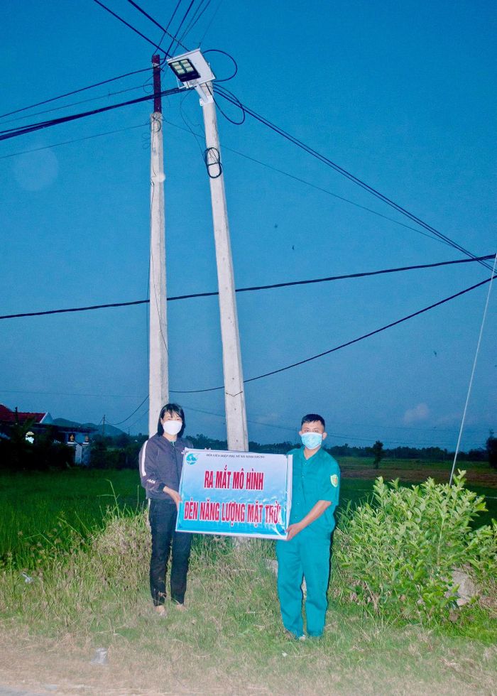 Ra mắt mô hình “Chiếu sáng bằng đèn năng lượng mặt trời”