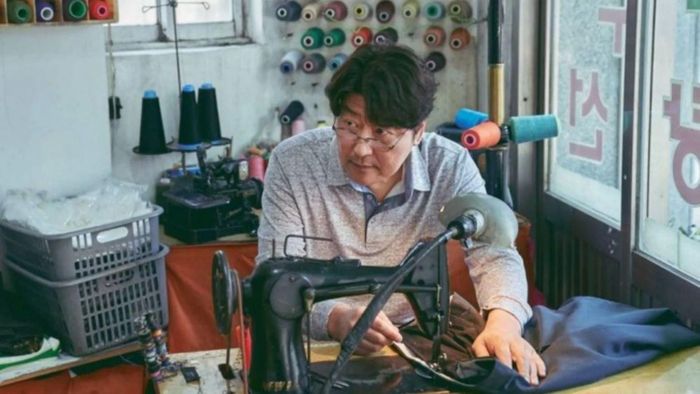 Nam tài tử Hàn Quốc Song Kang Ho trong phim “Broker” của đạo diễn Nhật Bản Hirokazu Kore-eda 