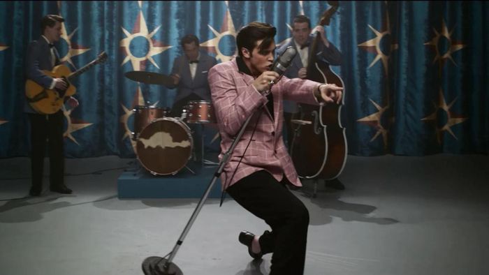 Austin Butler trong chân dung Vua rock Elvis Presley, phim “Elvis”